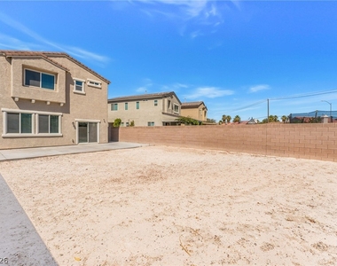 1002 Solemn Cactus Avenue - Photo Thumbnail 19
