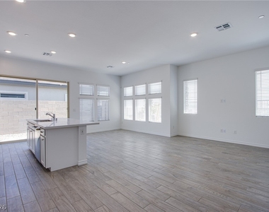 928 Allister Fields Lane - Photo Thumbnail 10