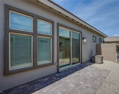 928 Allister Fields Lane - Photo Thumbnail 3