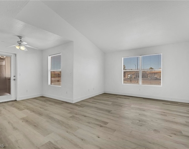 8101 W Flamingo Road - Photo Thumbnail 15