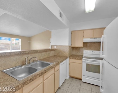 8101 W Flamingo Road - Photo Thumbnail 24