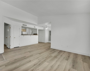 8101 W Flamingo Road - Photo Thumbnail 18