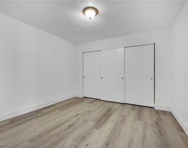 8101 W Flamingo Road - Photo Thumbnail 14