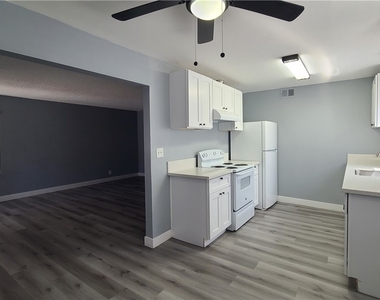 3240 N Michael Way - Photo Thumbnail 4