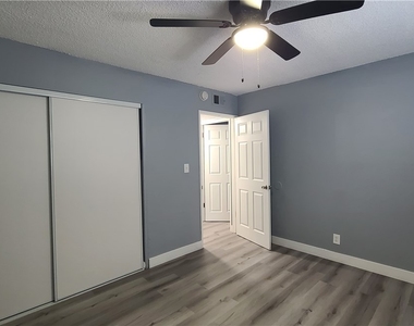 3240 N Michael Way - Photo Thumbnail 17