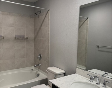 7714 Canon Walk St - Photo Thumbnail 15
