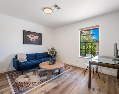 2206 Heavenly View Drive - Photo Thumbnail 17