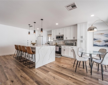 2206 Heavenly View Drive - Photo Thumbnail 7