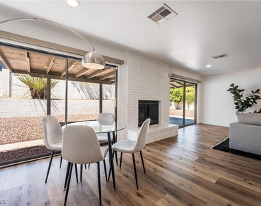 2206 Heavenly View Drive - Photo Thumbnail 4