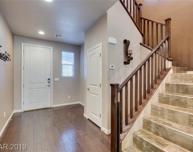 1077 Hickory Park Street - Photo Thumbnail 5