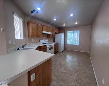5063 Dodge Ridge Avenue - Photo Thumbnail 11