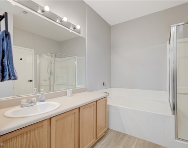 673 Peachy Canyon Circle - Photo Thumbnail 18