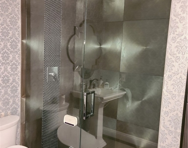 7824 Emerald Harbor Court - Photo Thumbnail 9