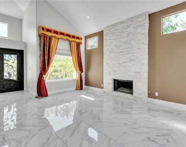 7824 Emerald Harbor Court - Photo Thumbnail 3