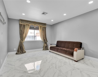 7824 Emerald Harbor Court - Photo Thumbnail 19