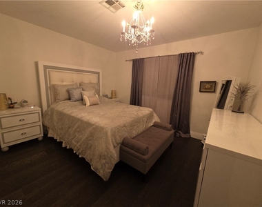 7824 Emerald Harbor Court - Photo Thumbnail 11