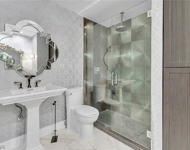 7824 Emerald Harbor Court - Photo Thumbnail 21