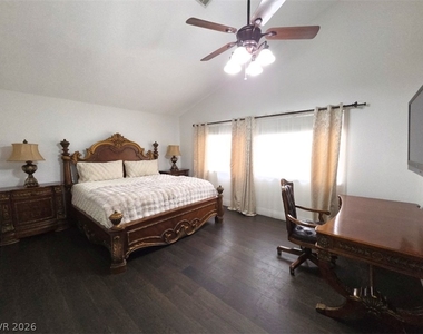 7824 Emerald Harbor Court - Photo Thumbnail 10
