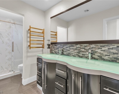 7824 Emerald Harbor Court - Photo Thumbnail 28