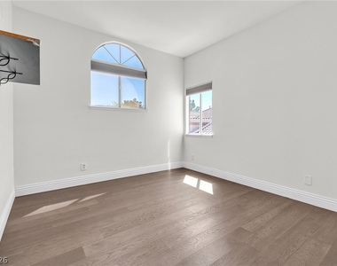 7824 Emerald Harbor Court - Photo Thumbnail 31