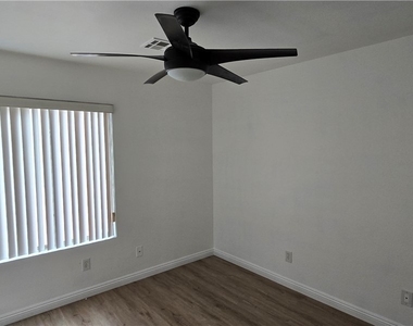 9636 Cedar Park Avenue - Photo Thumbnail 12