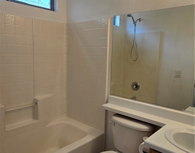9636 Cedar Park Avenue - Photo Thumbnail 6