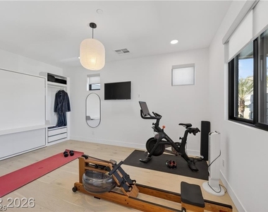 12637 Penfield Avenue - Photo Thumbnail 29