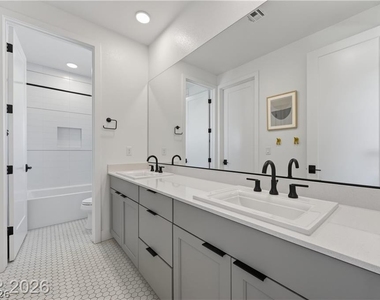 12637 Penfield Avenue - Photo Thumbnail 30