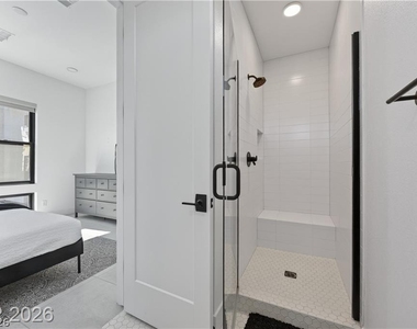 12637 Penfield Avenue - Photo Thumbnail 35