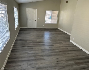 9411 Morehouse Place - Photo Thumbnail 2