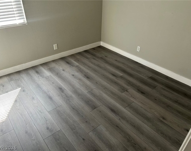 9411 Morehouse Place - Photo Thumbnail 8