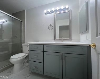 5645 W Katie Avenue - Photo Thumbnail 20