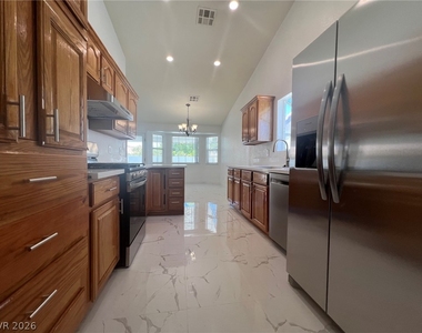 5645 W Katie Avenue - Photo Thumbnail 34