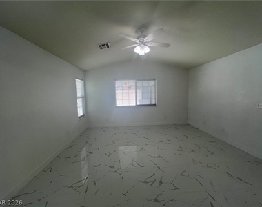 5645 W Katie Avenue - Photo Thumbnail 13