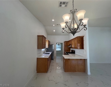 5645 W Katie Avenue - Photo Thumbnail 35