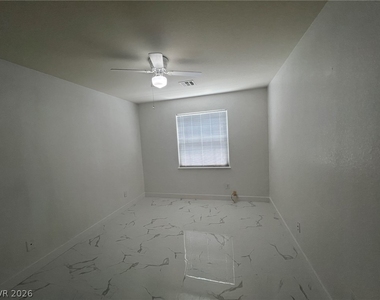 5645 W Katie Avenue - Photo Thumbnail 25