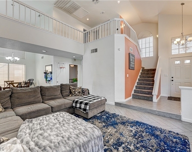 312 Windmere Street - Photo Thumbnail 5