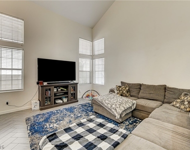 312 Windmere Street - Photo Thumbnail 7