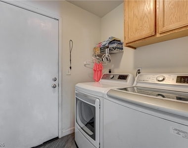 312 Windmere Street - Photo Thumbnail 13