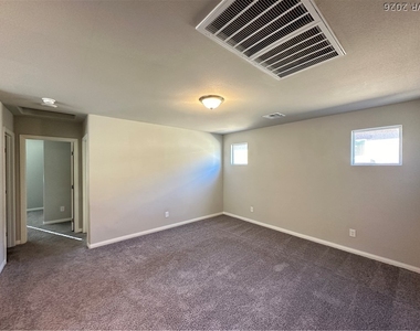 7860 Pink Opal Avenue - Photo Thumbnail 8