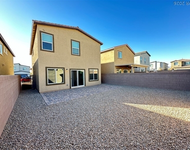 7860 Pink Opal Avenue - Photo Thumbnail 19