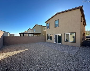 7860 Pink Opal Avenue - Photo Thumbnail 20