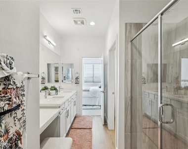 10543 Triumph Valley Way - Photo Thumbnail 4