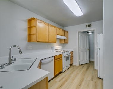 199 Oro Canyon Street - Photo Thumbnail 18