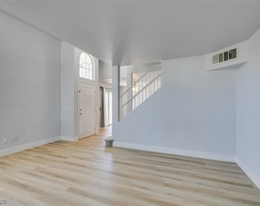 199 Oro Canyon Street - Photo Thumbnail 9