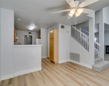 199 Oro Canyon Street - Photo Thumbnail 16