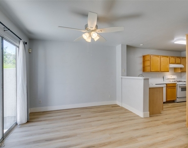 199 Oro Canyon Street - Photo Thumbnail 10