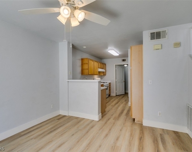 199 Oro Canyon Street - Photo Thumbnail 11