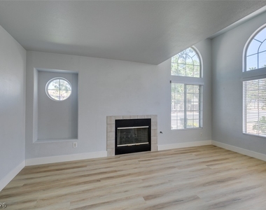 199 Oro Canyon Street - Photo Thumbnail 6