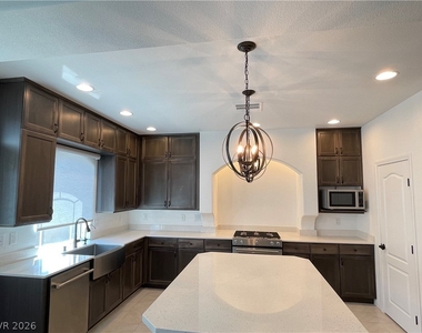 7008 Steele Canyon Street - Photo Thumbnail 10